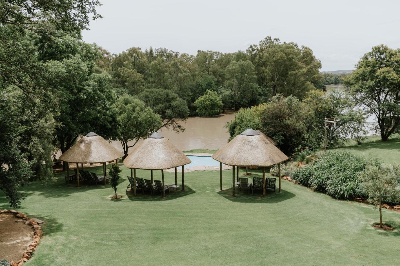 פריס Breathe River Retreat מראה חיצוני תמונה
